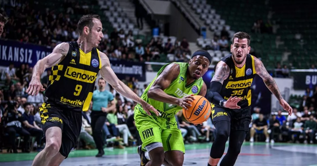 El cuadro tinerfeño se jugará el pase a la Final Four el próximo miércoles en casa tras caer por 90-81 en su visita a Tofas Bursa./ BCL.