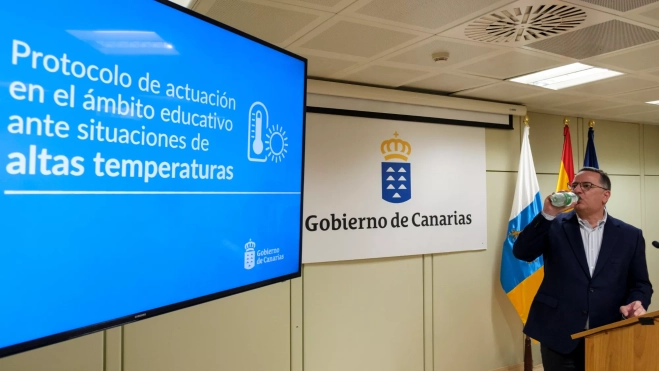 El consejero de Educación, Poli Suárez / EFE - ÁNGEL MEDINA G. El consejero de Educación, Poli Suárez / EFE - ÁNGEL MEDINA G.