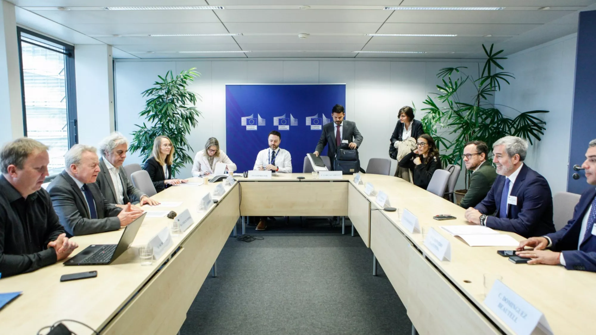 Reunión con el comisario europeo de Agricultura / GOBIERNO DE CANARIAS