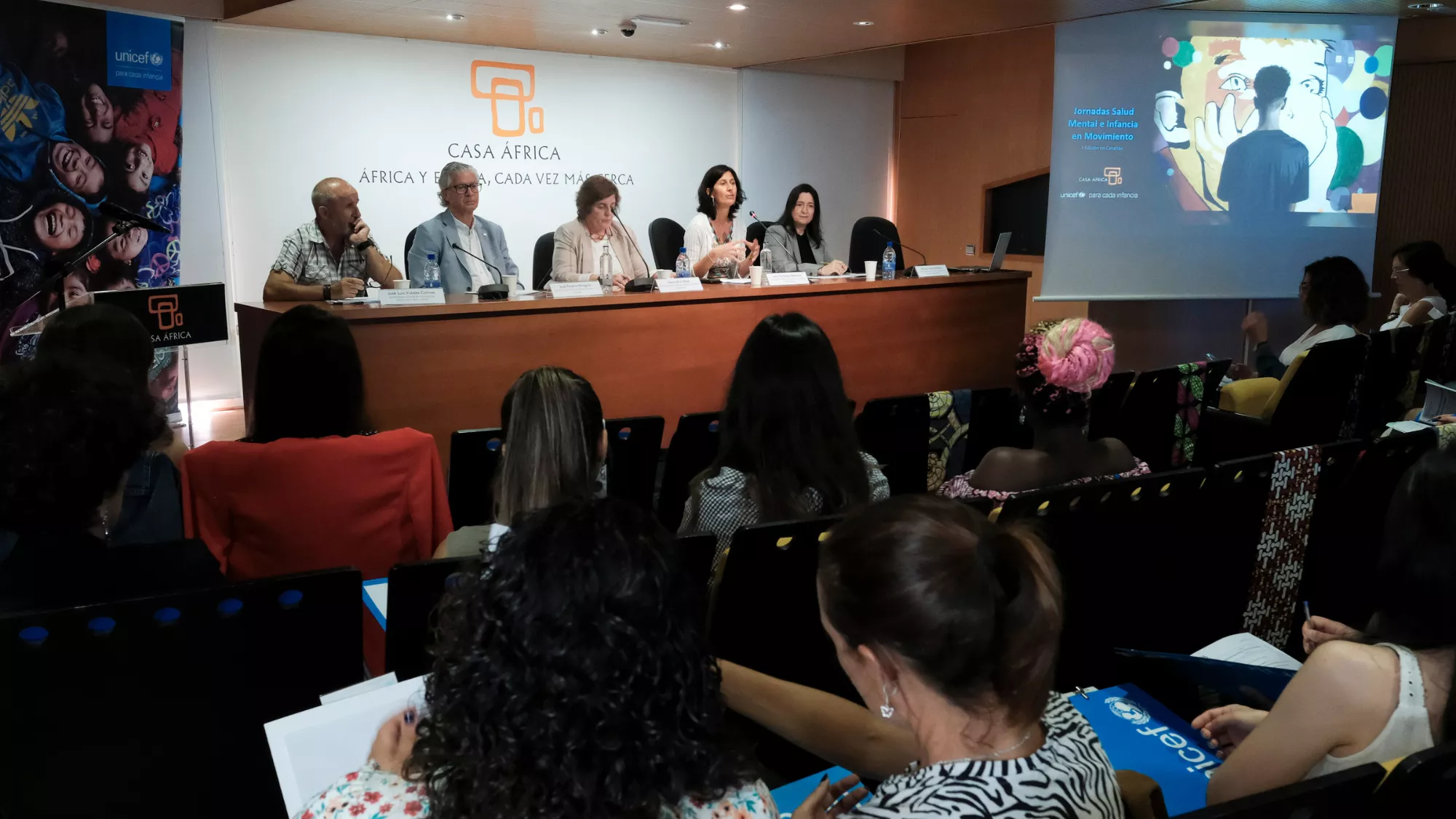 UNICEF celebra en Casa África una jornada centrada en la atención a la salud mental de los niños que llegan en pateras y cayucos a Canarias / EFE - ÁNGEL MEDINA