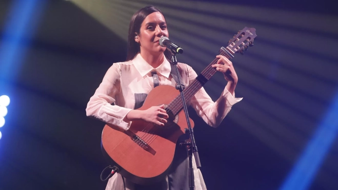 Valeria Castro, durante la actuación que ofreció en la gala. / JAVIER CEBOLLADA-EFE