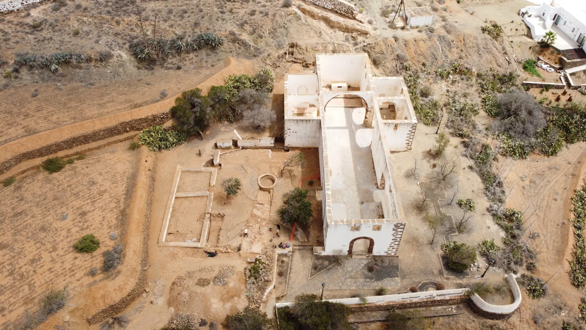 Excavaciones llevadas a cabo en Betancuria (Fuerteventura) han conseguido documentar los restos originales de la iglesia del convento franciscano de San Buenaventura / EFE - Tibicena Arqueología y Pa