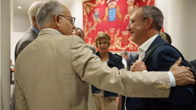 Sergio Rodríguez con Casimiro Curbelo / EFE