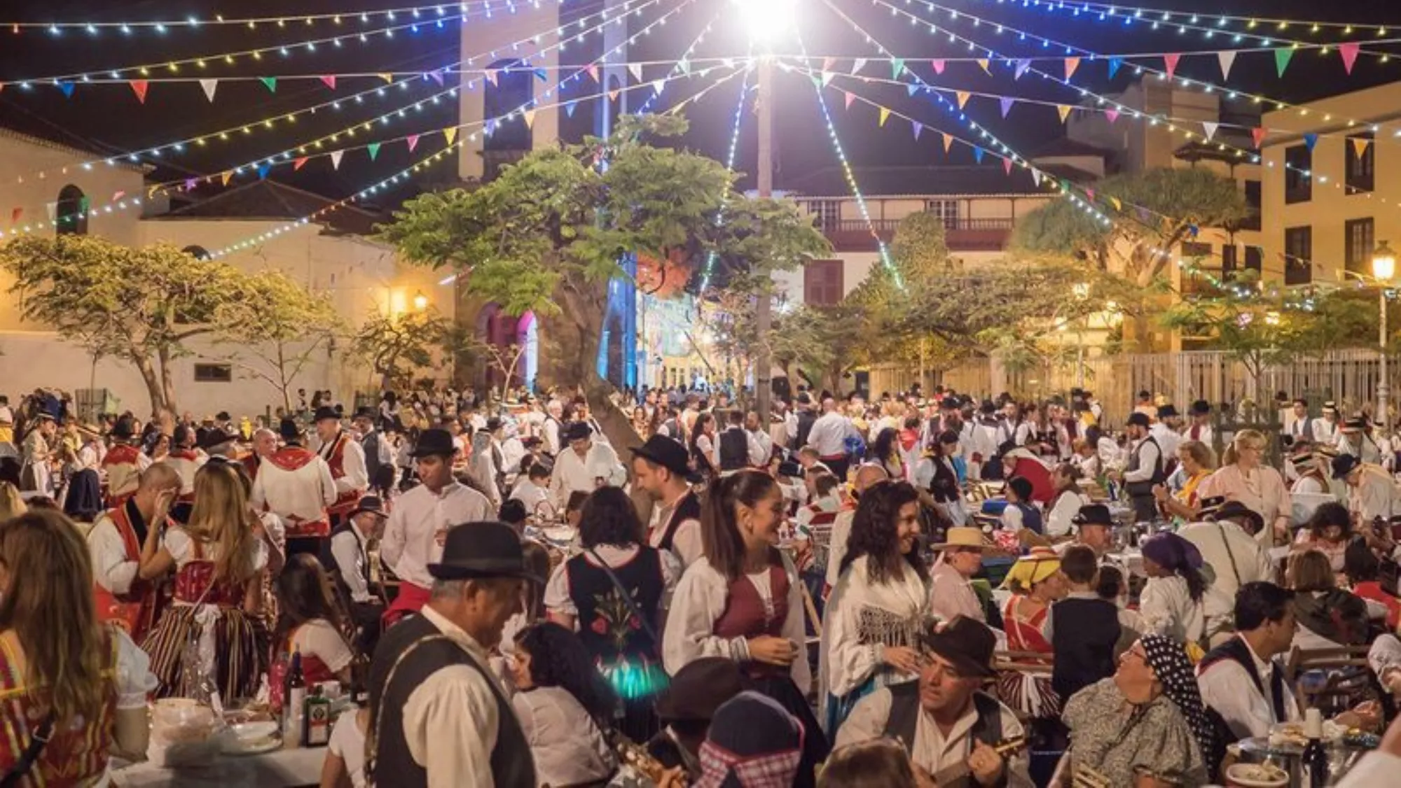 Baile de magos de Santa Cruz de Tenerife./ CEDIDA