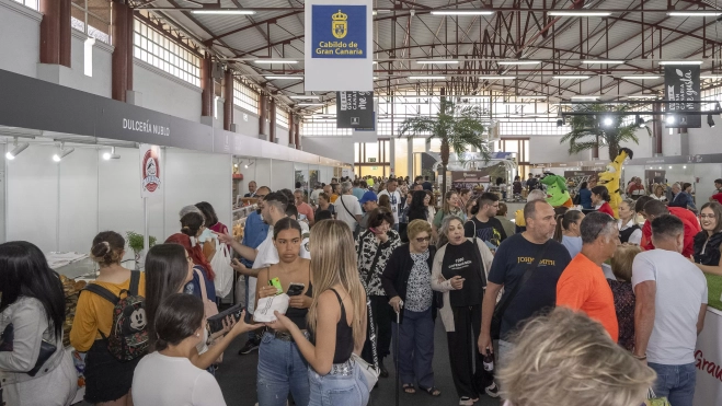 Panorámica de la primera jornada de la feria. / DAVID DELFOUR-CABILDO DE GRAN CANARIA