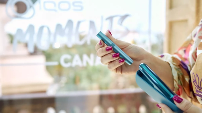 IQOS ofrece una alternativa de tabaco sin humo y sin combustión IQOS ofrece una alternativa de tabaco sin humo y sin combustión