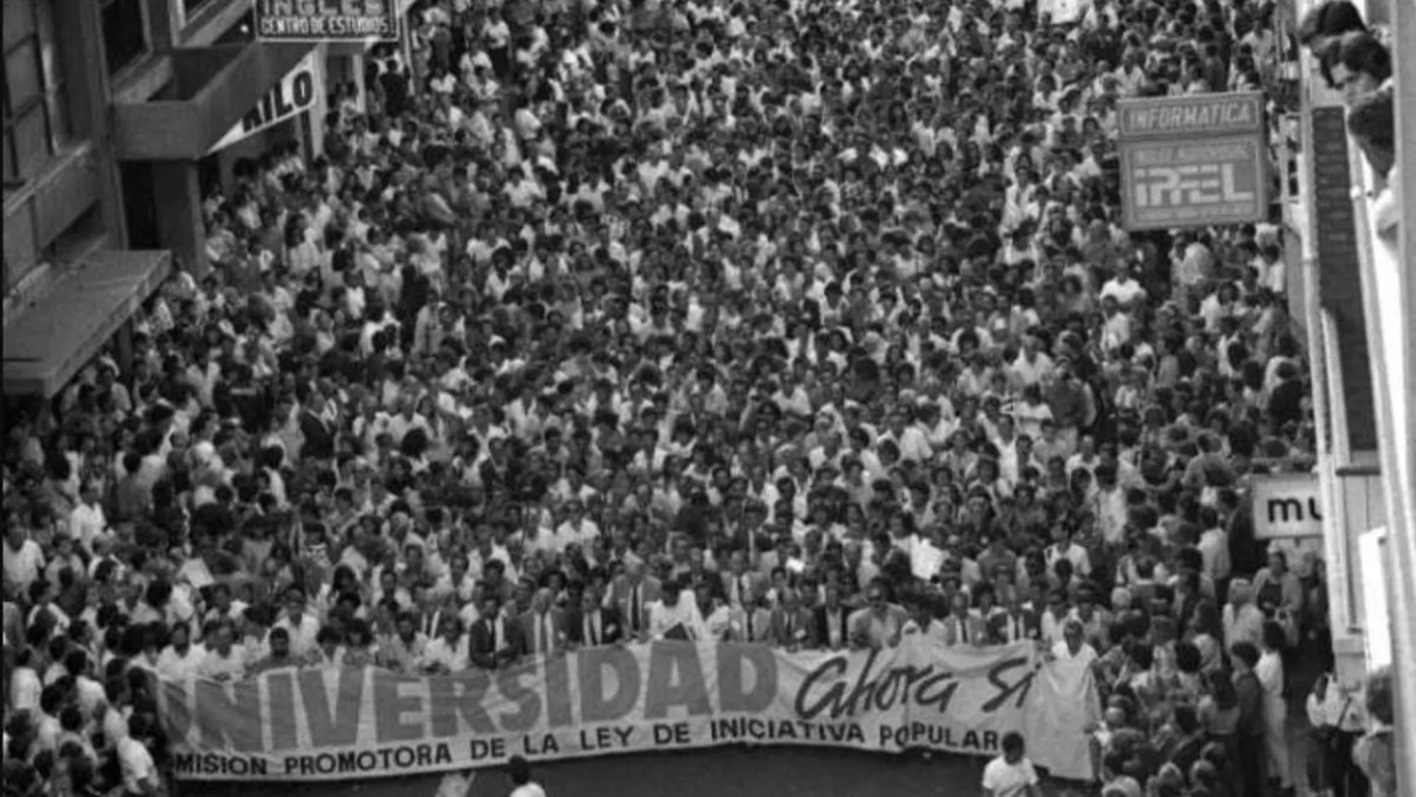 Movilizaciones para la creación de la universidad que cumple 35 años / ULPGC 