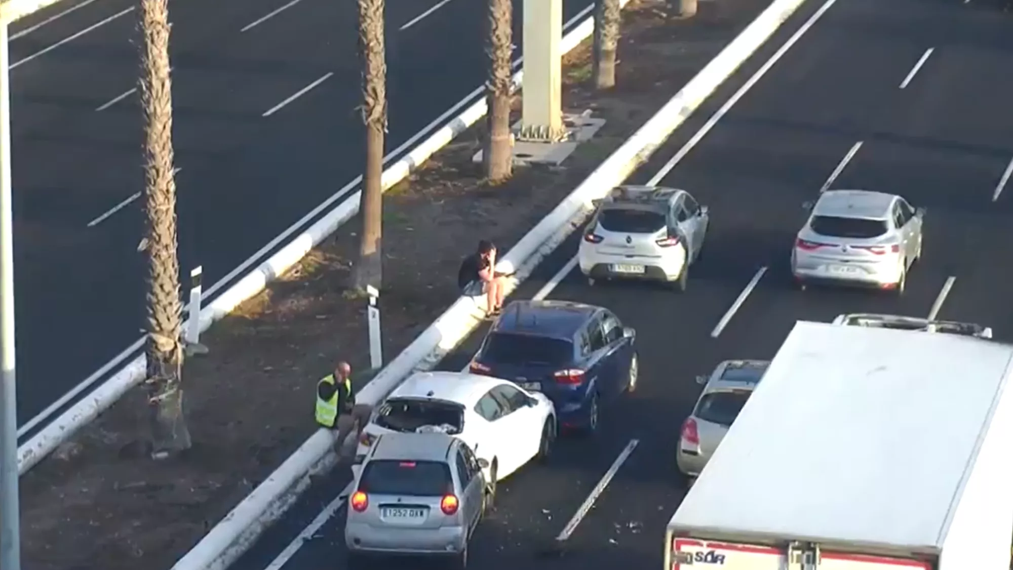 Imagen del accidente múltiple entre cuatro coches en Las Palmas de Gran Canaria / REDES Imagen del accidente múltiple entre cuatro coches en Las Palmas de Gran Canaria / REDES