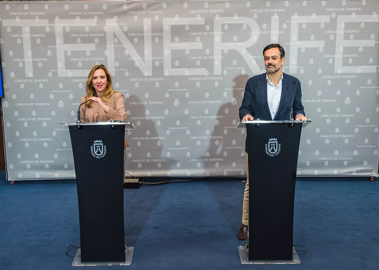 La presidenta del Cabildo de Tenerife, Rosa Dávila, y el vicepresidente, Lope Afonso./ CEDIDA