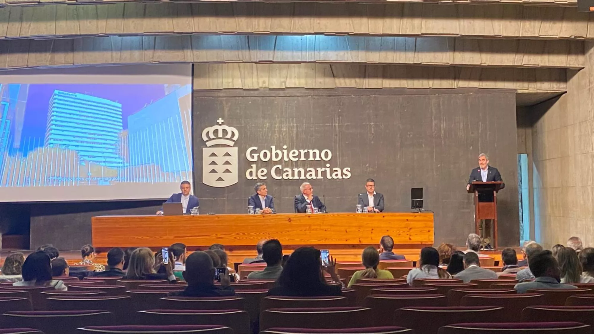Presentación de las jornadas 'El marco de actuación de los cargos electros de la administración local de Canarias'. / ATLÁNTICO HOY - ALBA MARICHAL