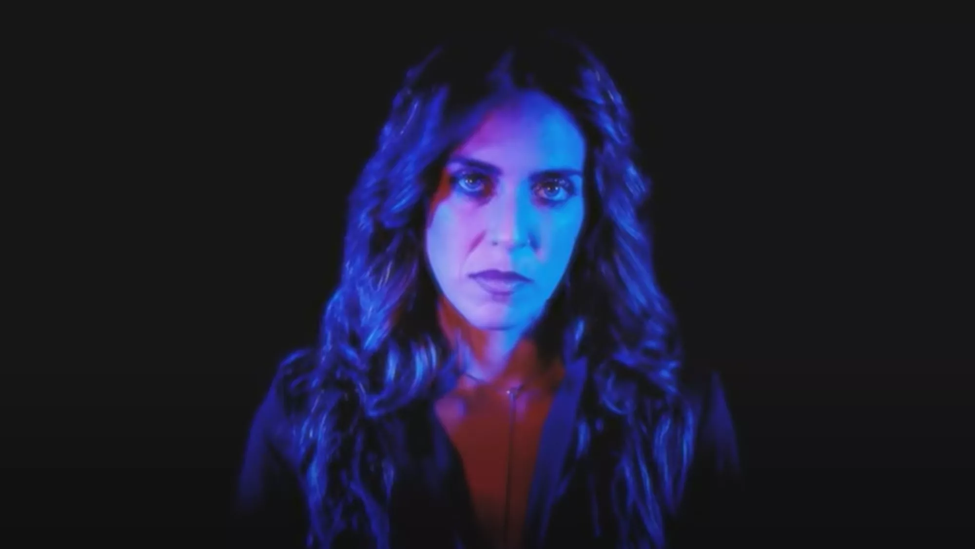Vyria Cruz en el videoclip de su nuevo sencillo 'Corre'  / AH