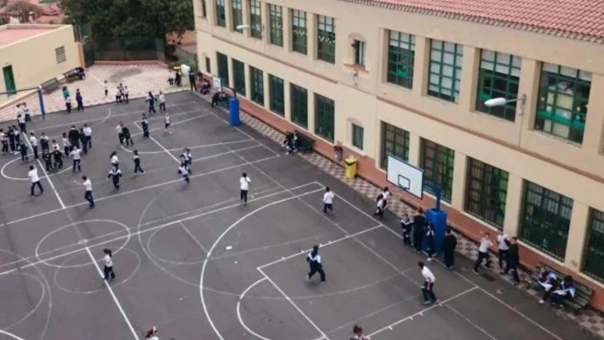 Colegio García Escámez, en el barrio homónimo en Santa Cruz de Tenerife (Canarias)./ CONSTRUDATA
