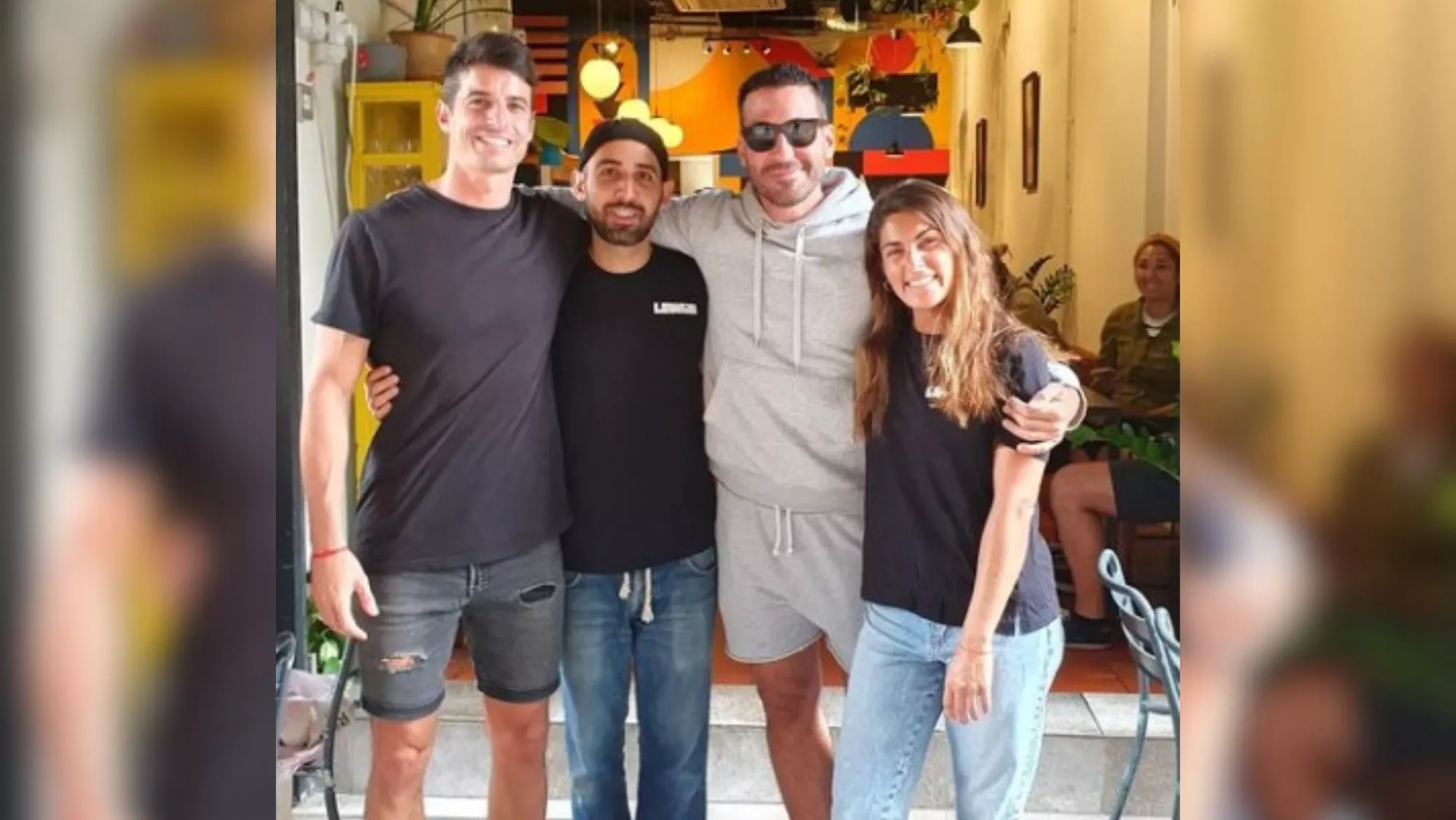 Imagen de Miguel Ángel Silvestre en una cafetería de Las Palmas de Gran Canaria / REDES Imagen de Miguel Ángel Silvestre en una cafetería de Las Palmas de Gran Canaria / REDES