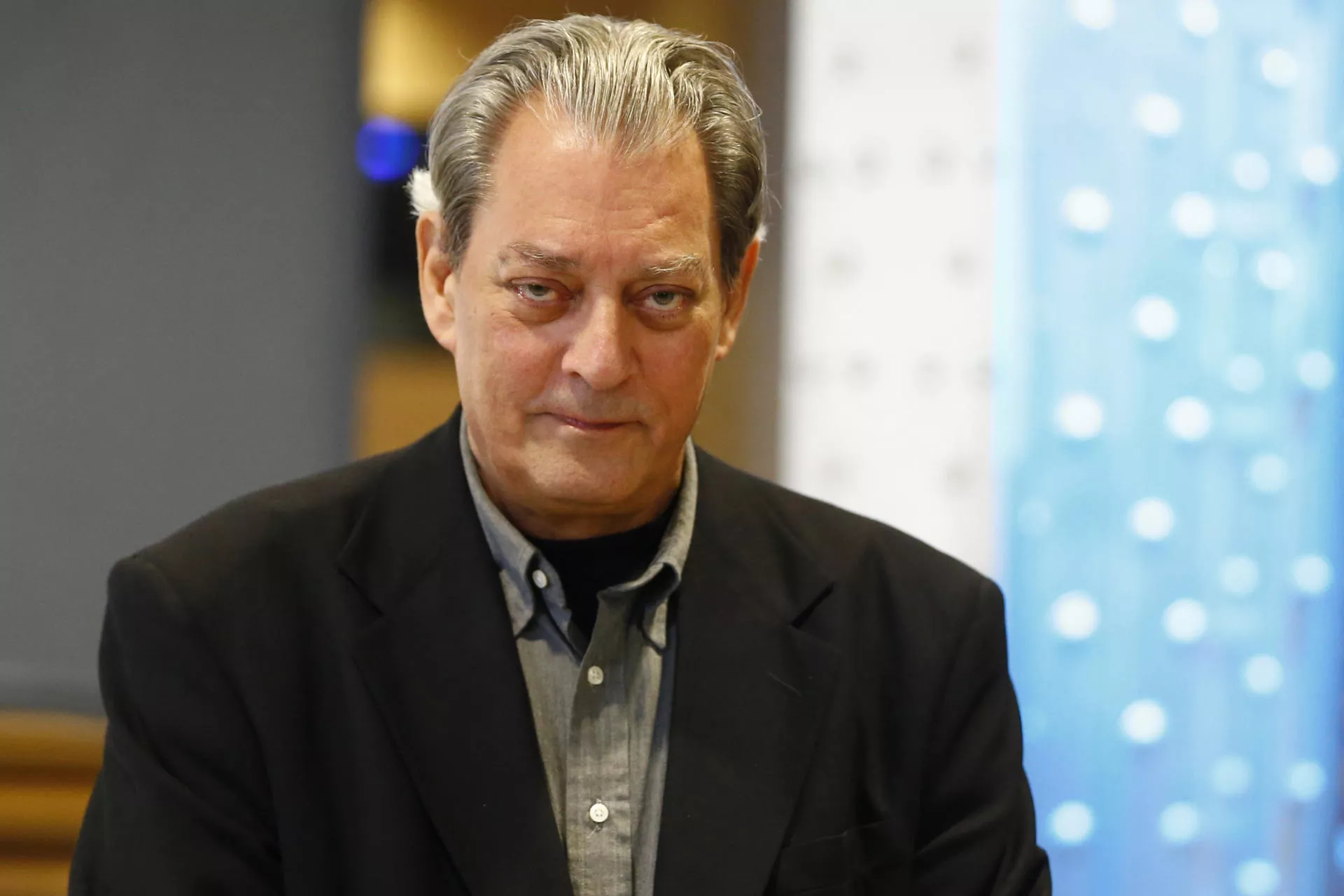 Fotografía de archivo del escritor estadounidense Paul Auster posando durante la presentación de su novela '4321', el 4 de septiembre de 2017, en Madrid (España). / J. P. GANDUL-EFE 