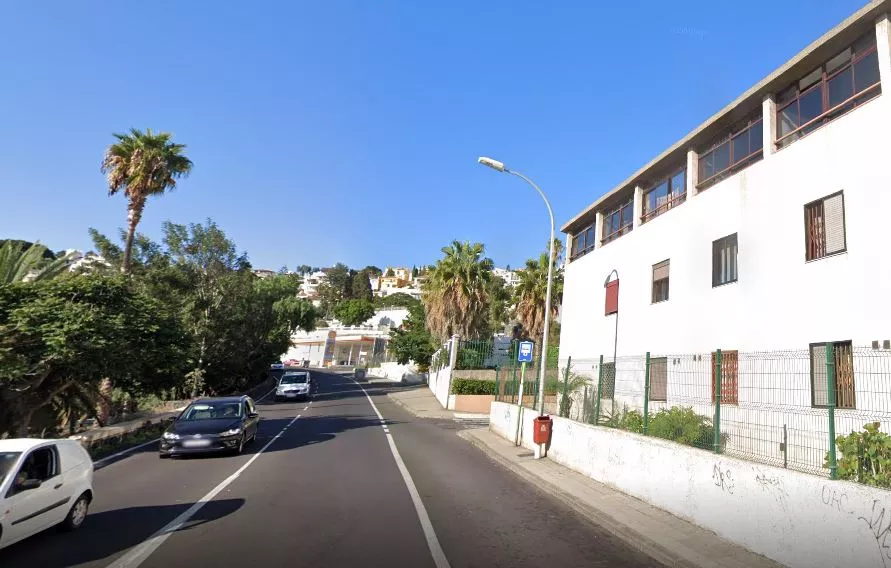 La carretera TF-180 de Vistabella que une Santa Cruz y La Laguna./ CEDIDA