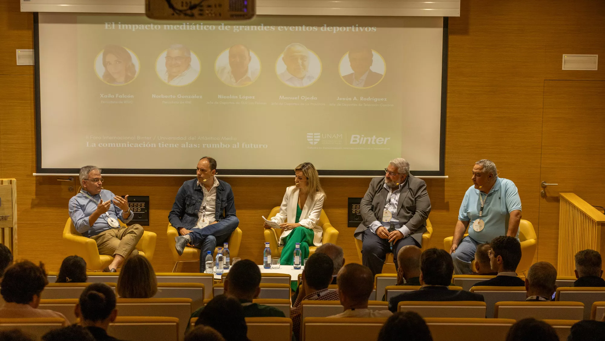 Ponencia Foro Internacional Binter UNAM, la comunicación tiene alas: rumbo al futuro / BINTER
