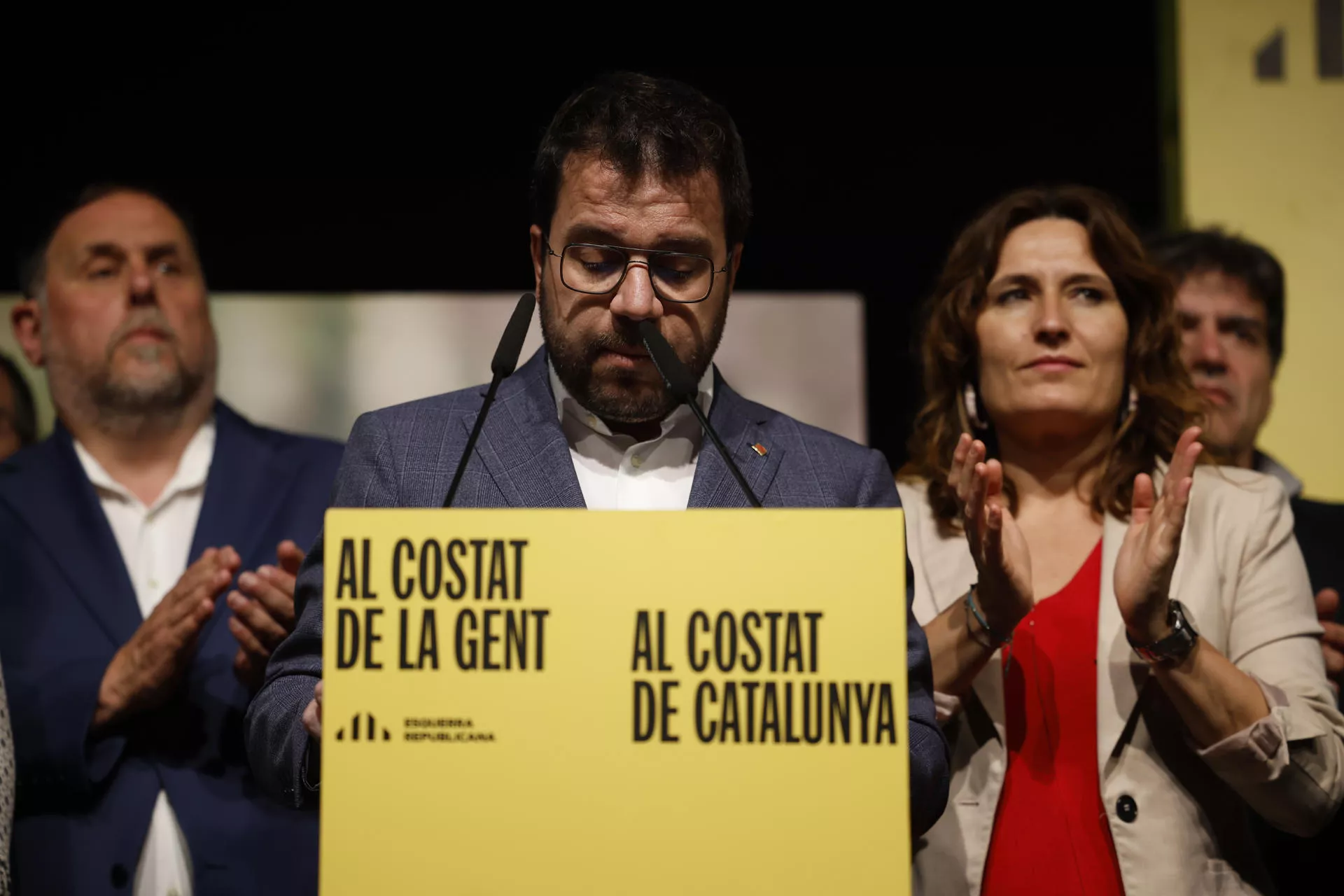 El presidente de la Generalitat y candidato de ERC a la reelección, Pere Aragonès, valora los resultados obtenidos por la formación política este domingo en las elecciones catalanas. / ALBERTO ESTÉVEZ-EFE