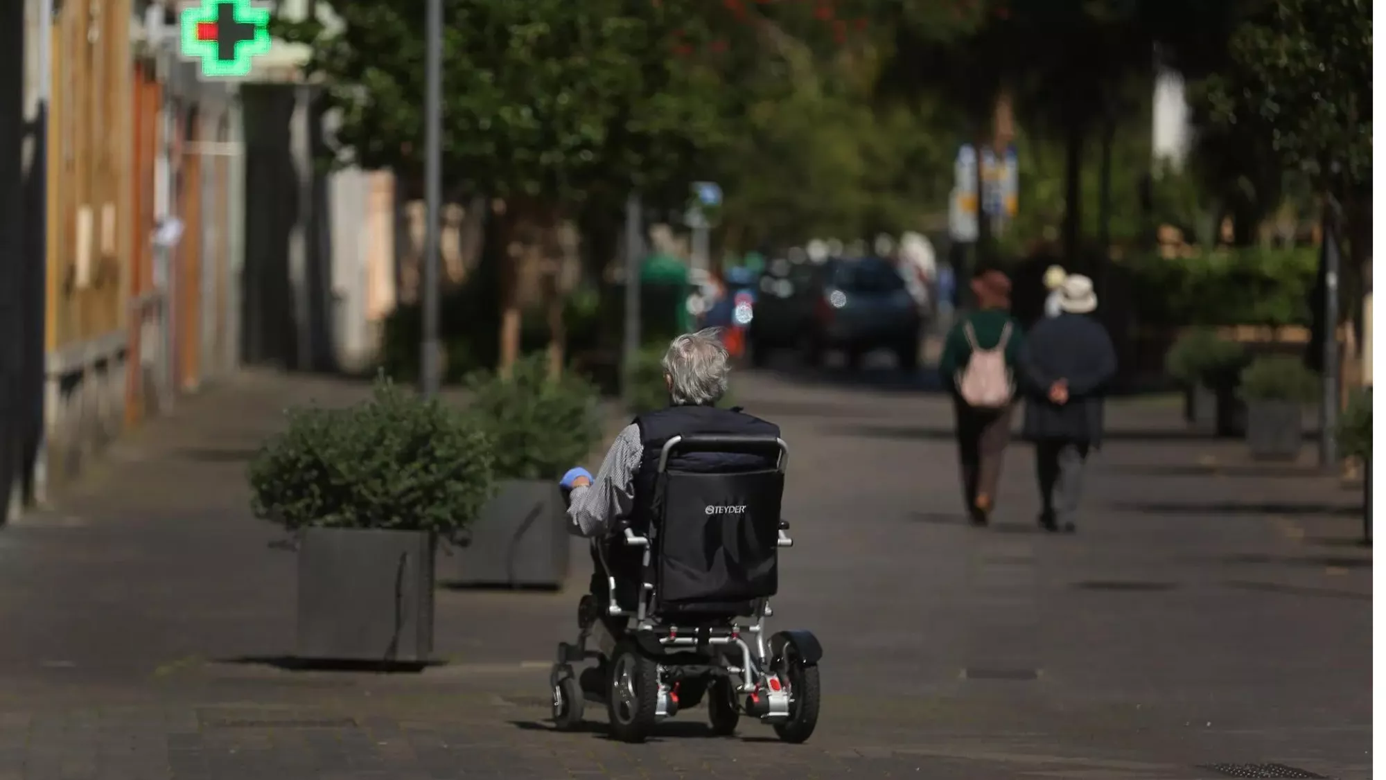 Persona en situación de dependencia en Canarias / EFE