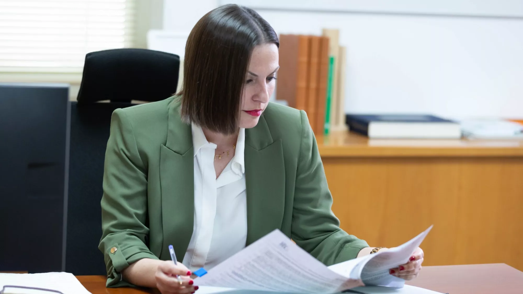 La consejera de Universidades, Ciencia e Innovación y Cultura del Gobierno de Canarias (CUCIC), Migdalia Machín, ha firmado la orden por la que se aprueba la convocatoria de ayudas a proyectos culturales./ CEDIDA