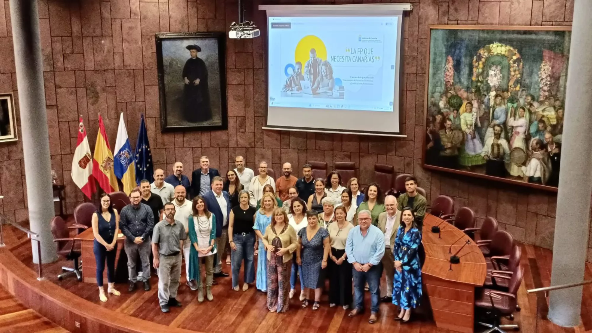 Participantes en las jornadas Retos y Oportunidades de la FP Dual en La Gomera./ CEDIDA