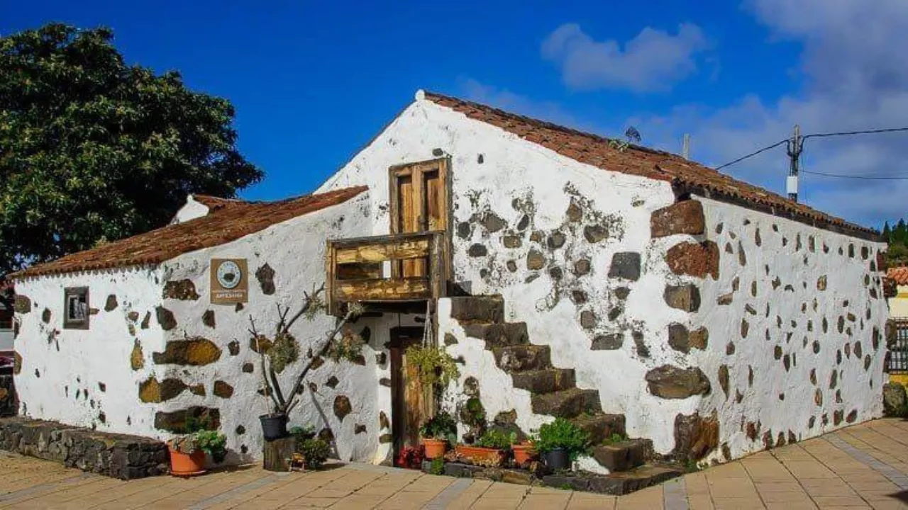 Imagen del poblado medieval de Canarias, Las Tricias / HOLA ISLAS CANARIAS