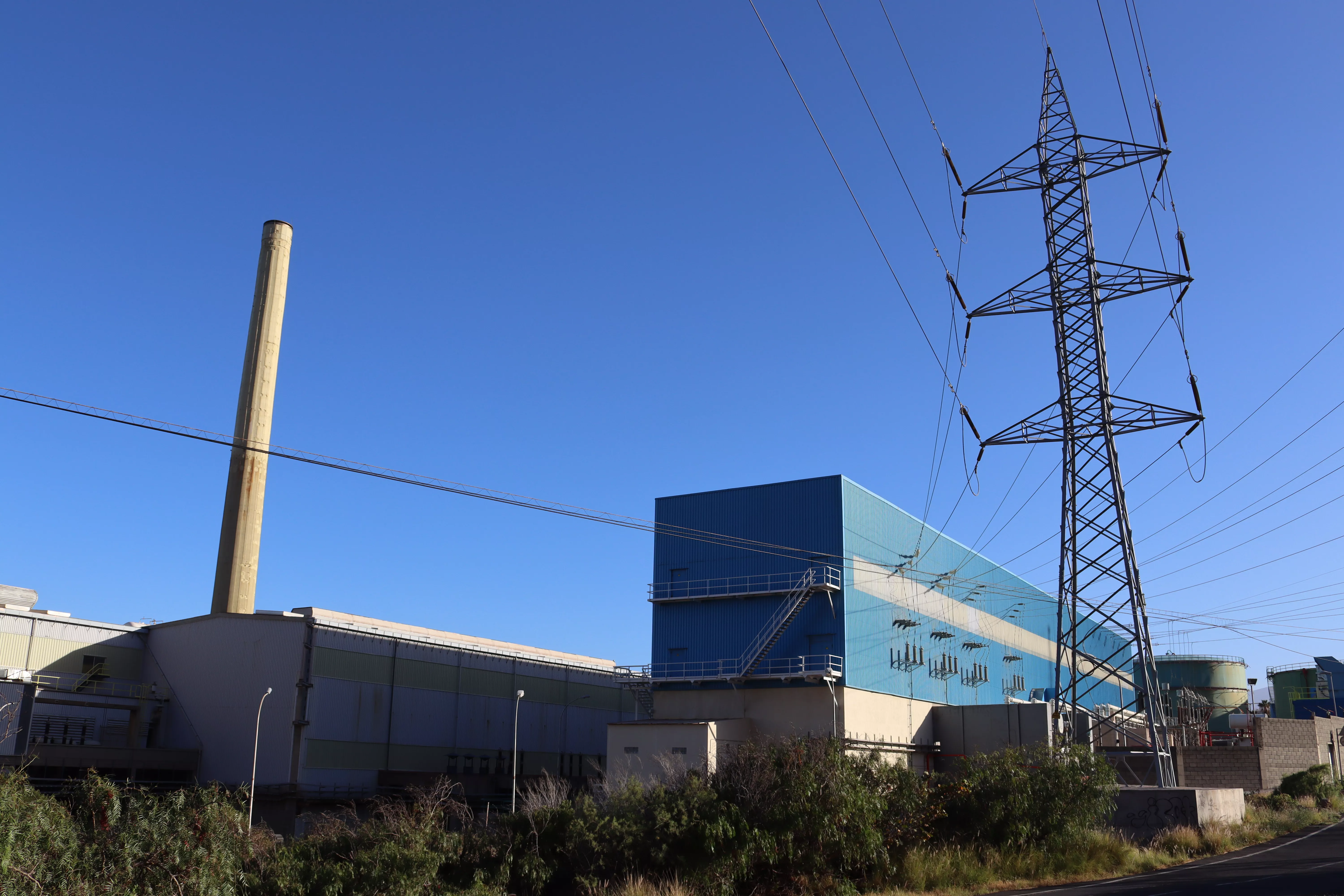 Instalación eléctrica en Canarias. / ATLÁNTICO HOY