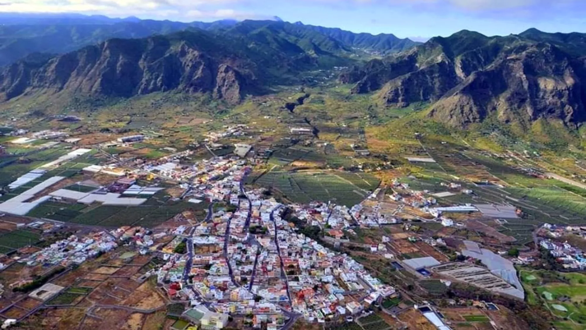 Vista aérea de Buenavista del Norte, parte de la Isla Baja. / ARCHIVO