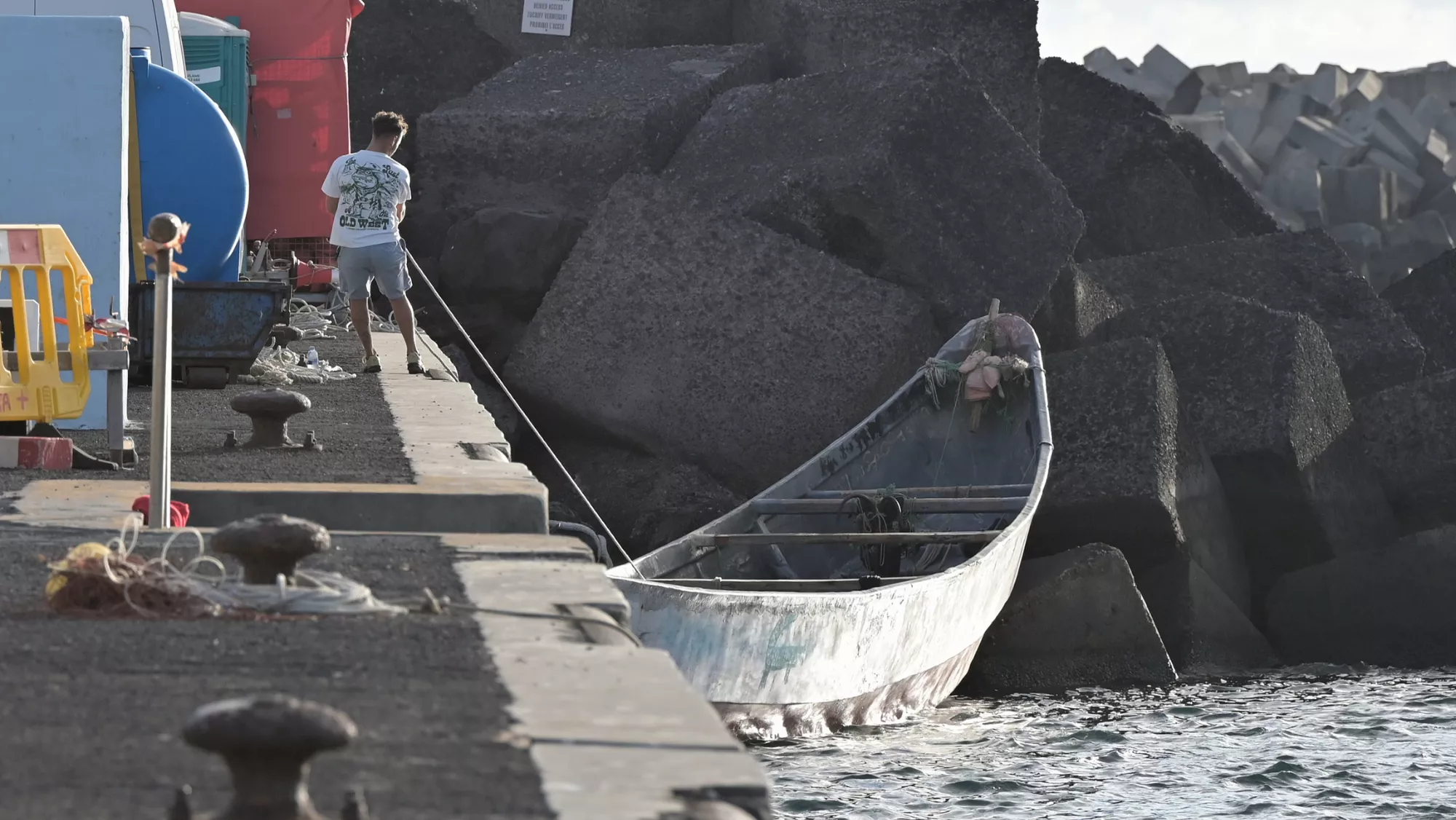 Imagen de archivo de llegada de migrantes al puerto de La Restinga en El Hierro / EFE