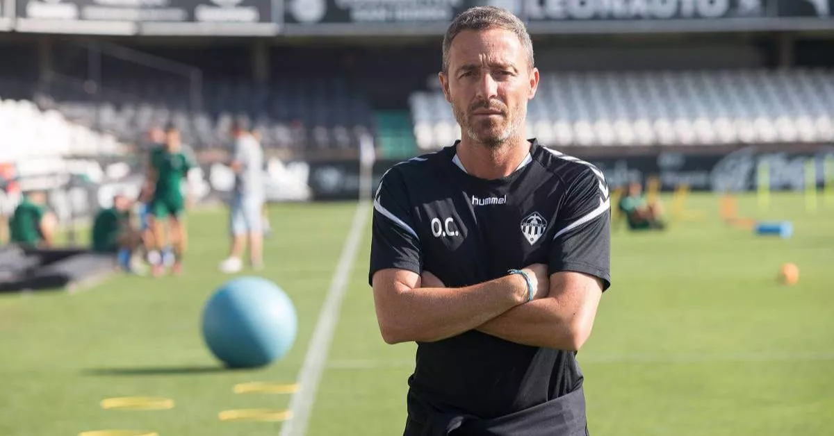 Óscar Cano se postula como el candidato con mas posibilidades de sustituir a Asier Garitano la próxima temporada en el banquillo del Tenerife./ X.