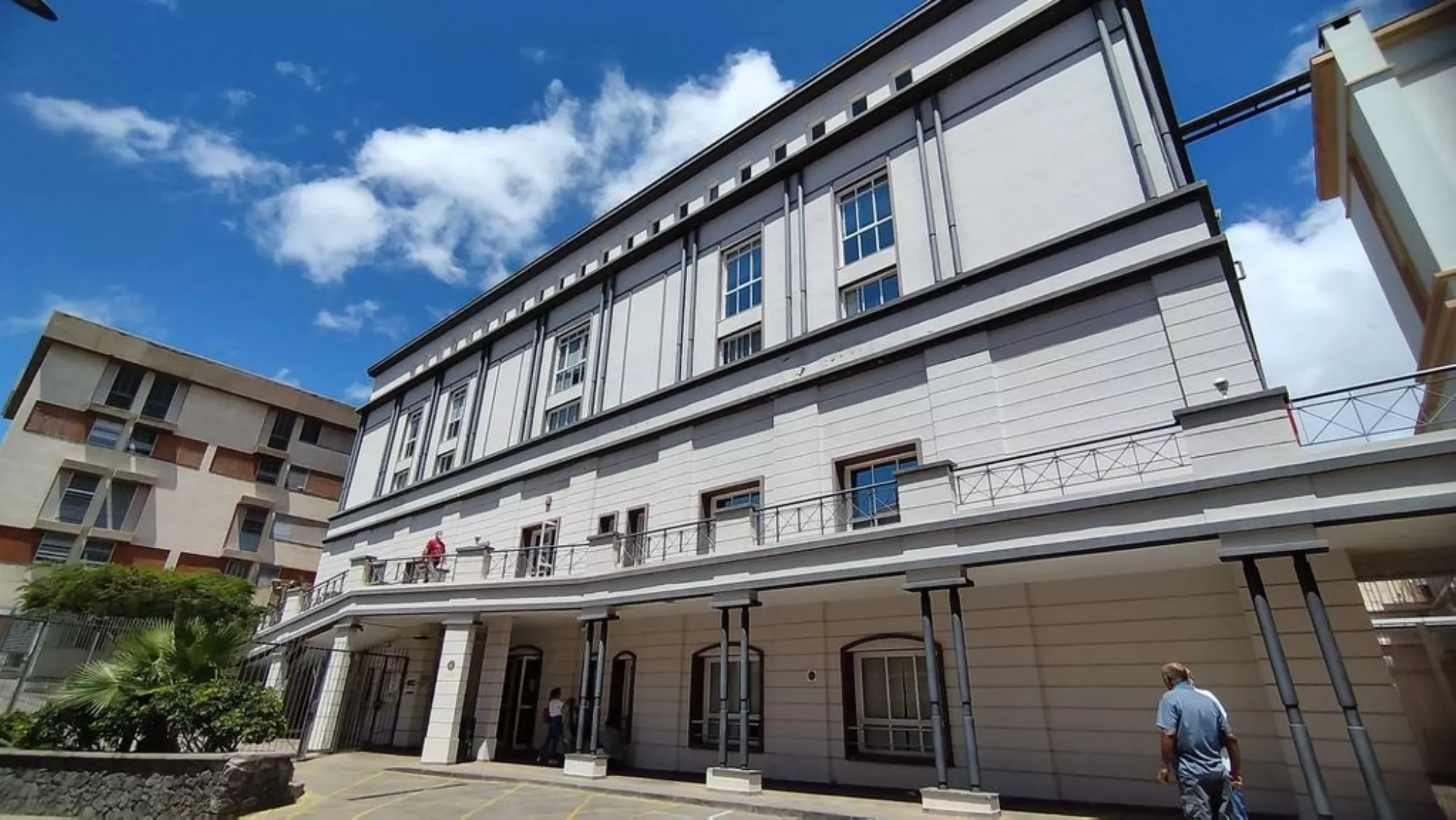 Fachada del hospital del IASS Febles Campos./ EFE