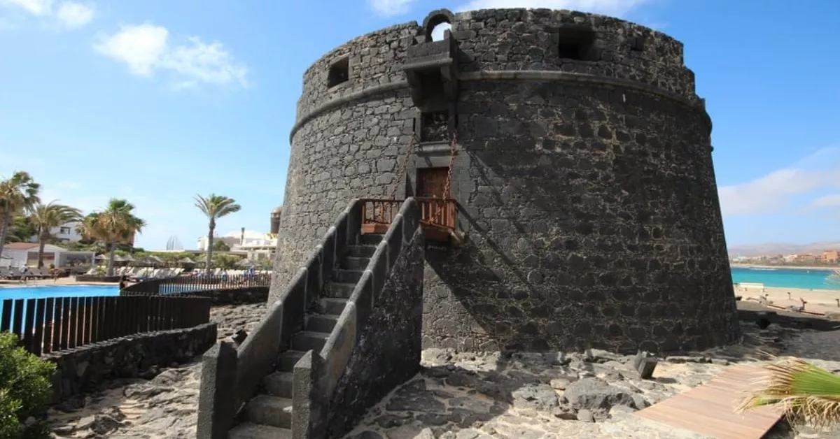 La zona de costa donde se ubica la Torre de San Buenaventura es popularmente conocida como Playa del Castillo./ ISLAS CANARIAS.