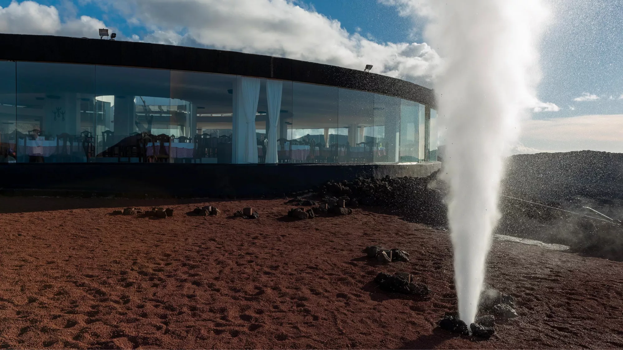 Geiser del Parque de Timanfaya en Lanzarote / EFE