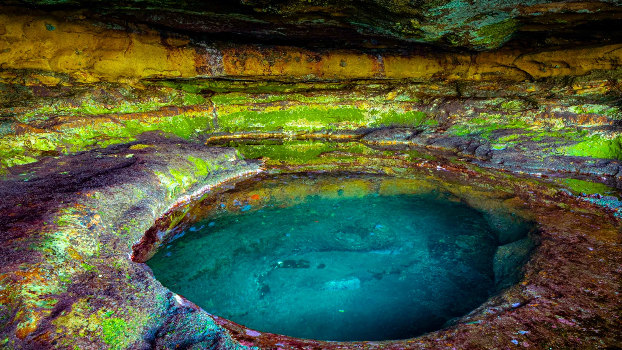 Imagen de la Cueva de los Mil Colores o Cueva de la Reina Mora / LAINAKAI