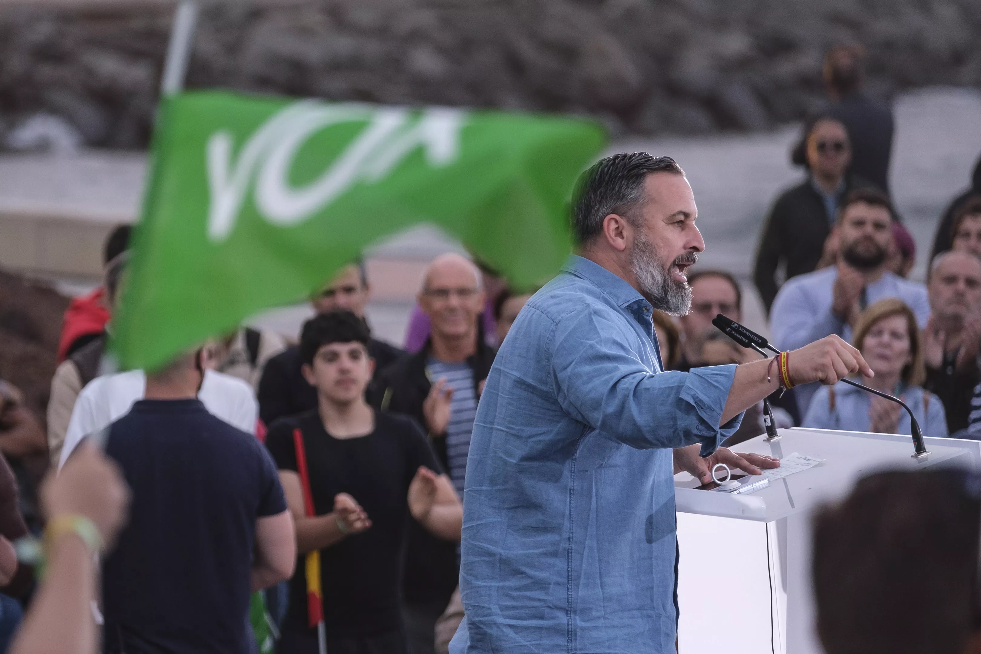 El presidente de Vox, Santiago Abascal, ha ofrecido este viernes un mitin de campaña en Las Palmas de Gran Canaria. / ÁNGEL MEDINA-EFE El presidente de Vox, Santiago Abascal, ha ofrecido este viernes un mitin de campaña en Las Palmas de Gran Canaria. / ÁNGEL MEDINA-EFE