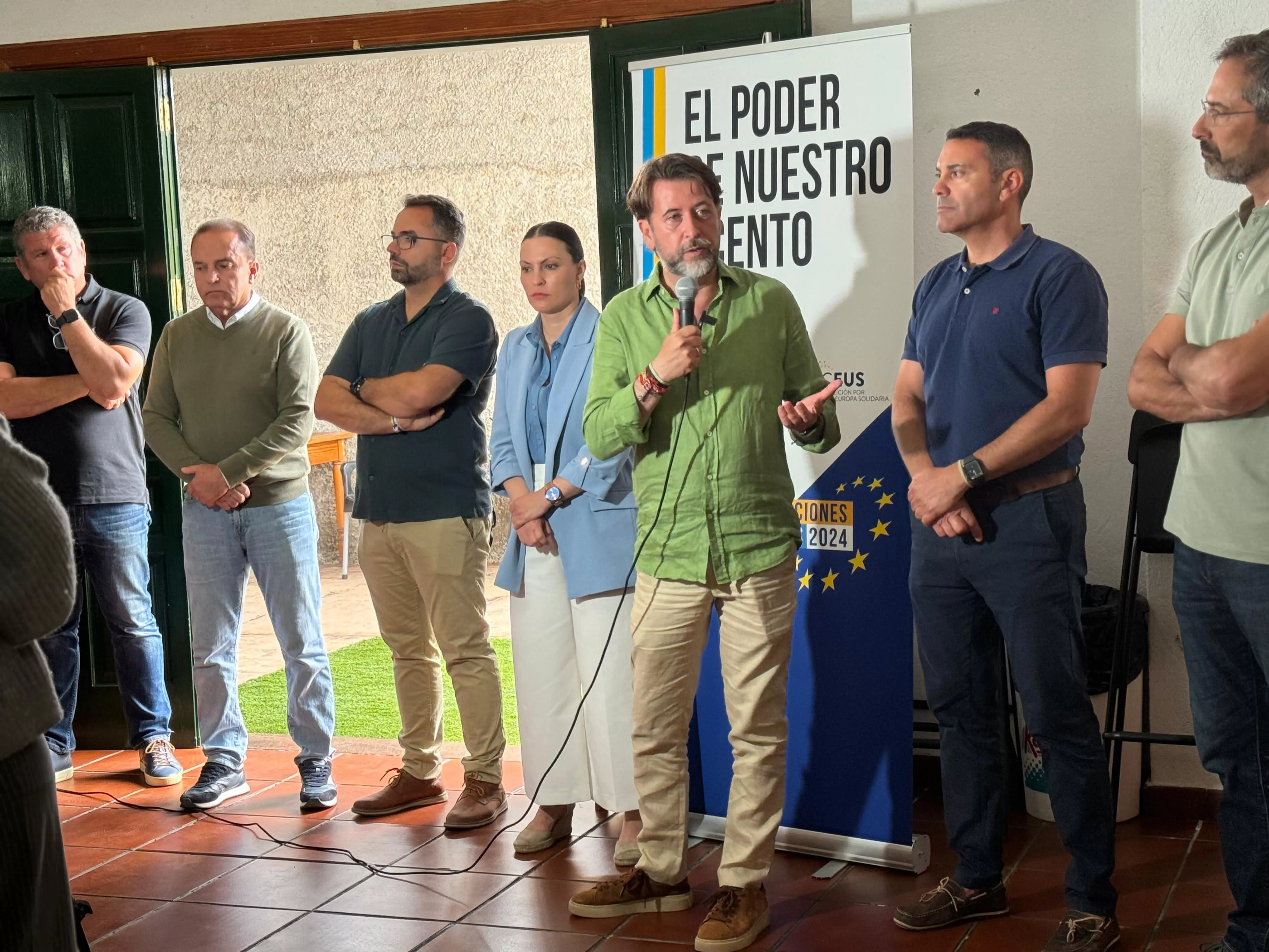El candidato de Coalición Canaria a las elecciones europeas, Carlos Alonso, en Lanzarote / CEDIDA