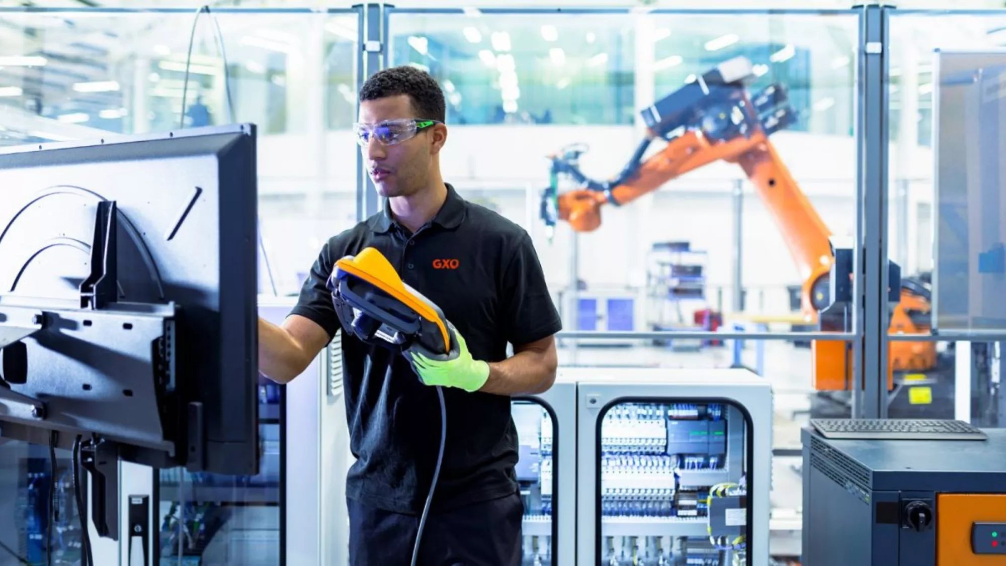 Un trabajador de GXO./ SERVIMEDIA