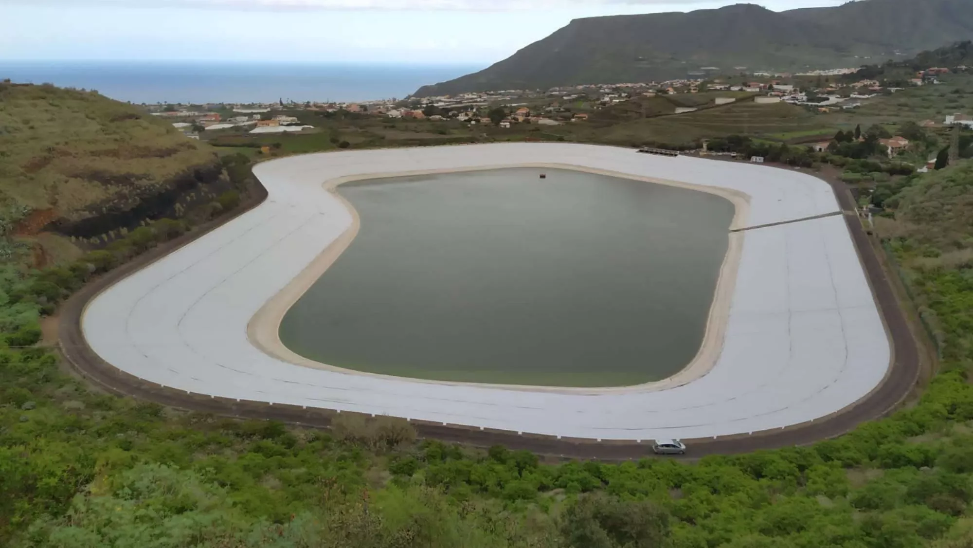 Una balsa de Tenerife / CABILDO DE TENERIFE