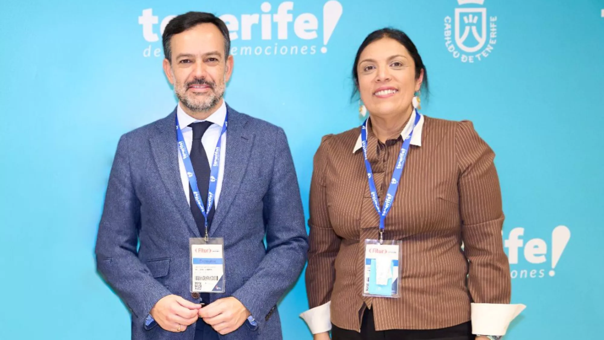 Lope Afonso, vicepresidente del Cabildo de Tenerife, y Dimple Melwani, consejera delegada de Turismo de la corporación insular./ CEDIDA