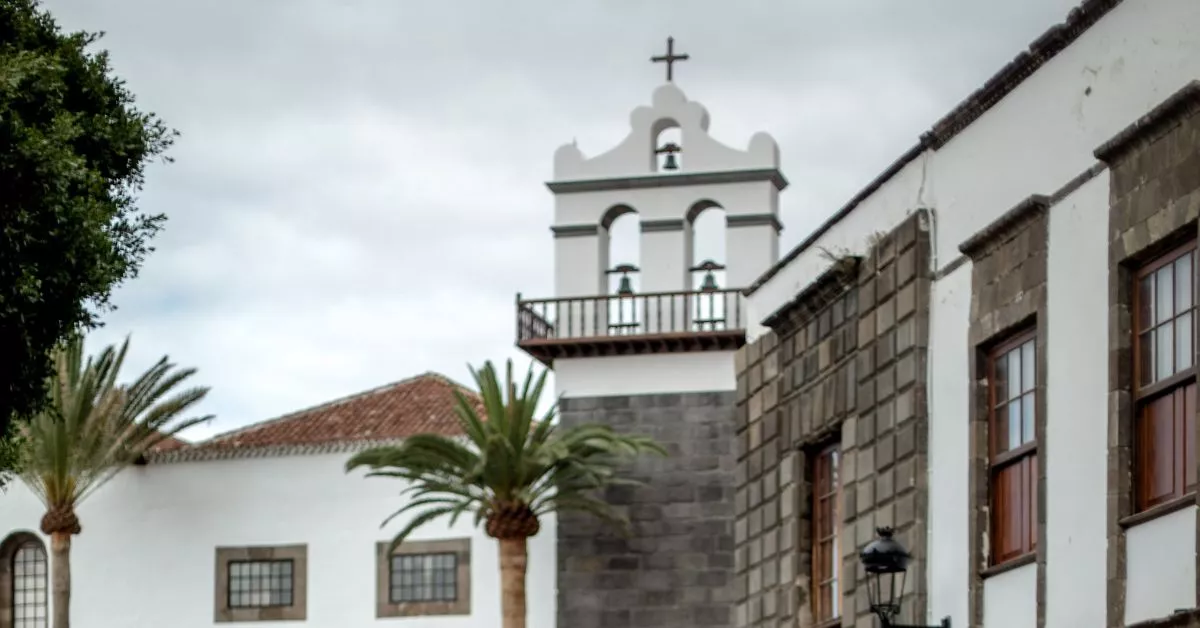 Garachico fue la capital comercial de la isla hasta que una erupción sepultó parte de la villa que sin embargo hoy conserva un rico patrimonio artístico./ AH.