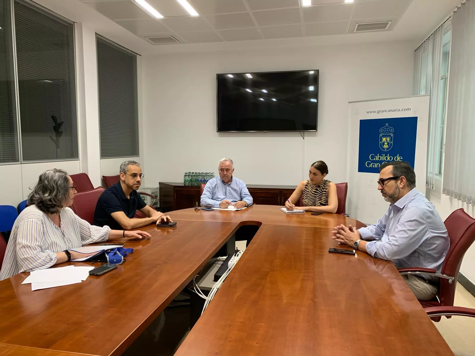 Reunión de CC con colectivos profesionales vinculados al sector sociosanitario. / CEDIDA