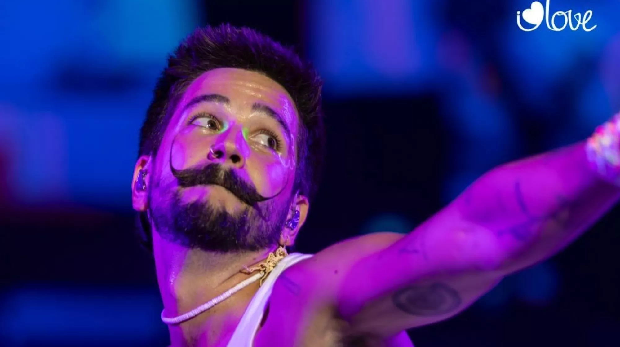 El artista colombiano Camilo durante su concierto en Tenerife./ NEWEVENT