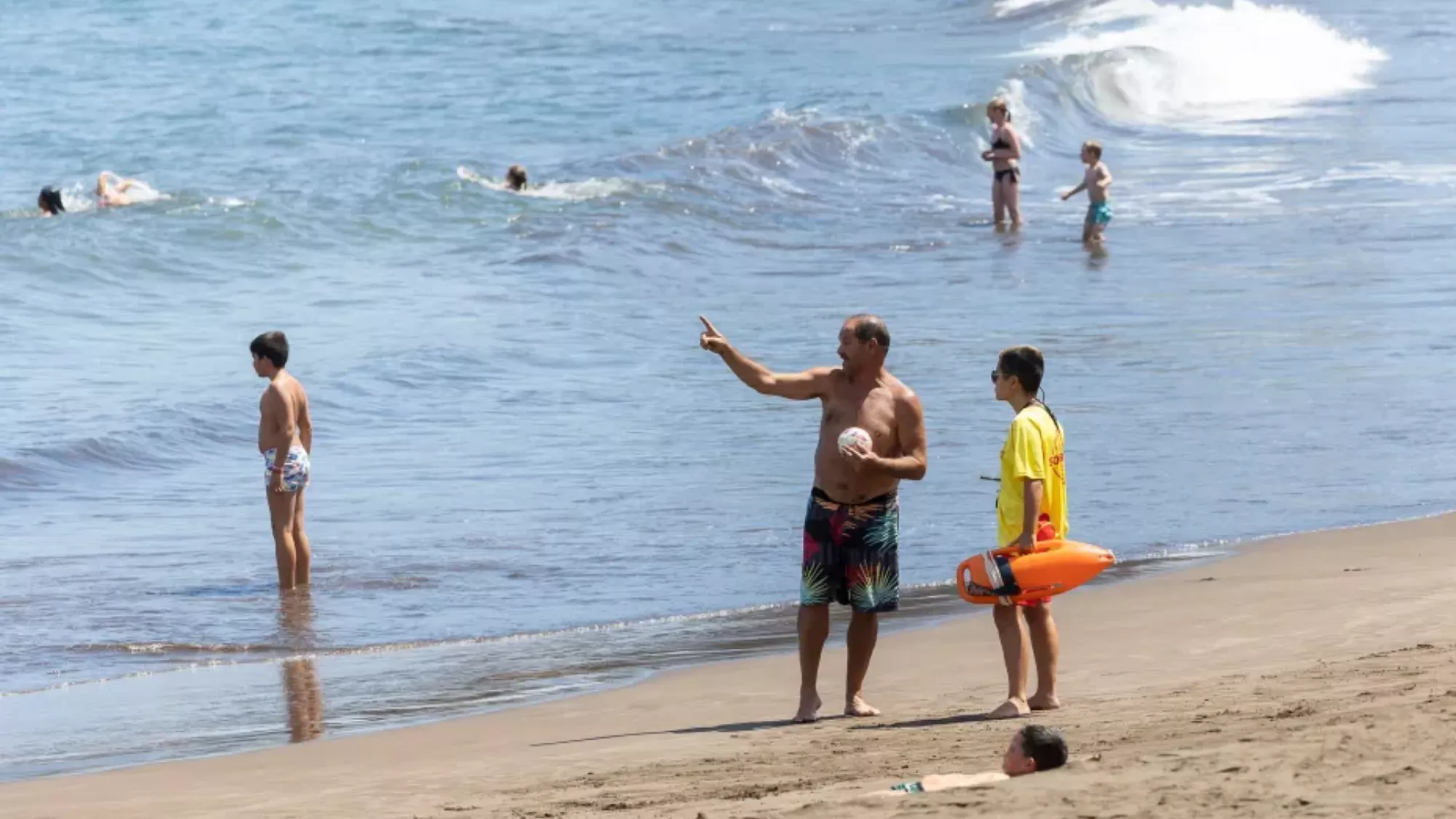 Imagen de la playa de Melenara, en Gran Canaria / EFE