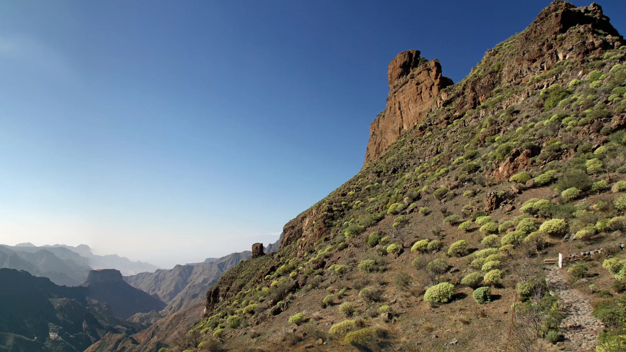 Una ladera en Canarias, que puede ser fruto de un posible deslizamientos.  CANVA