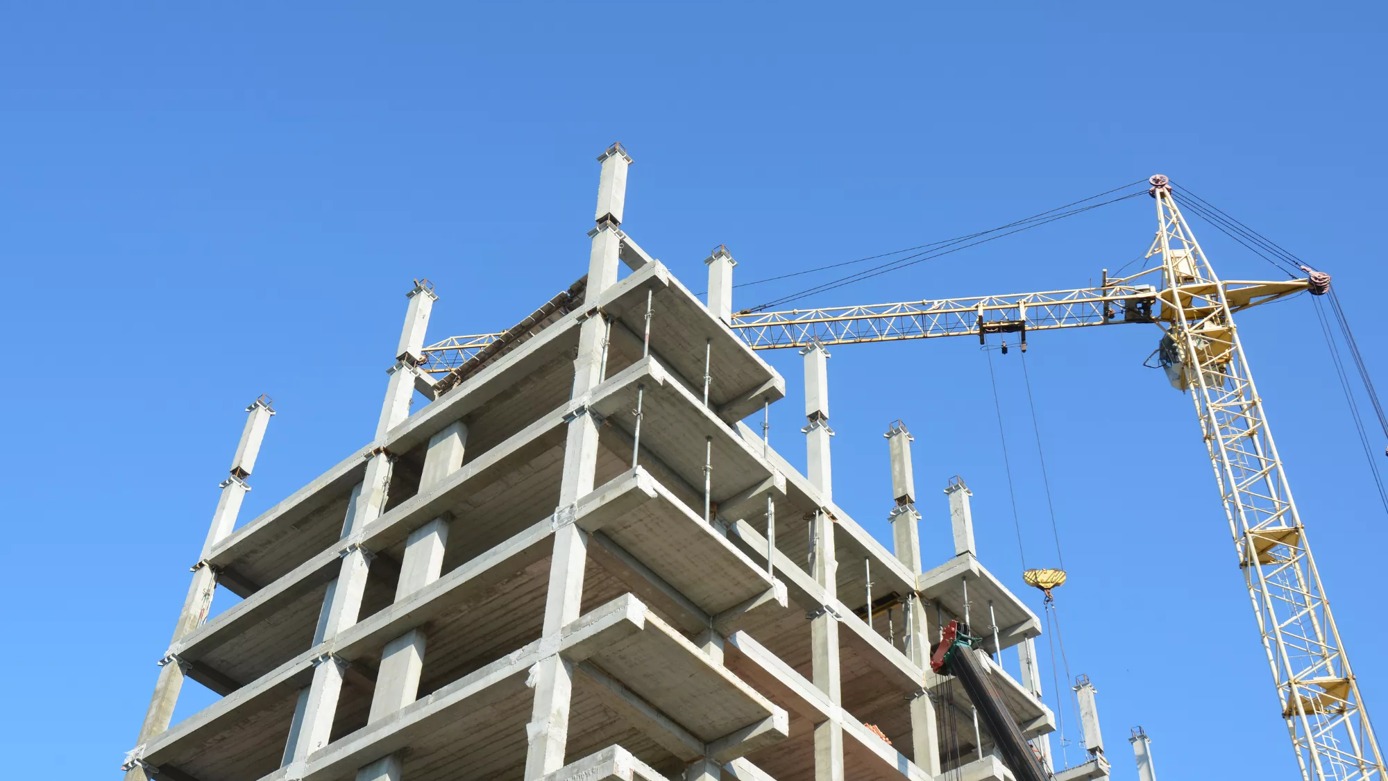 En la imagen, viviendas en construcción. / AH