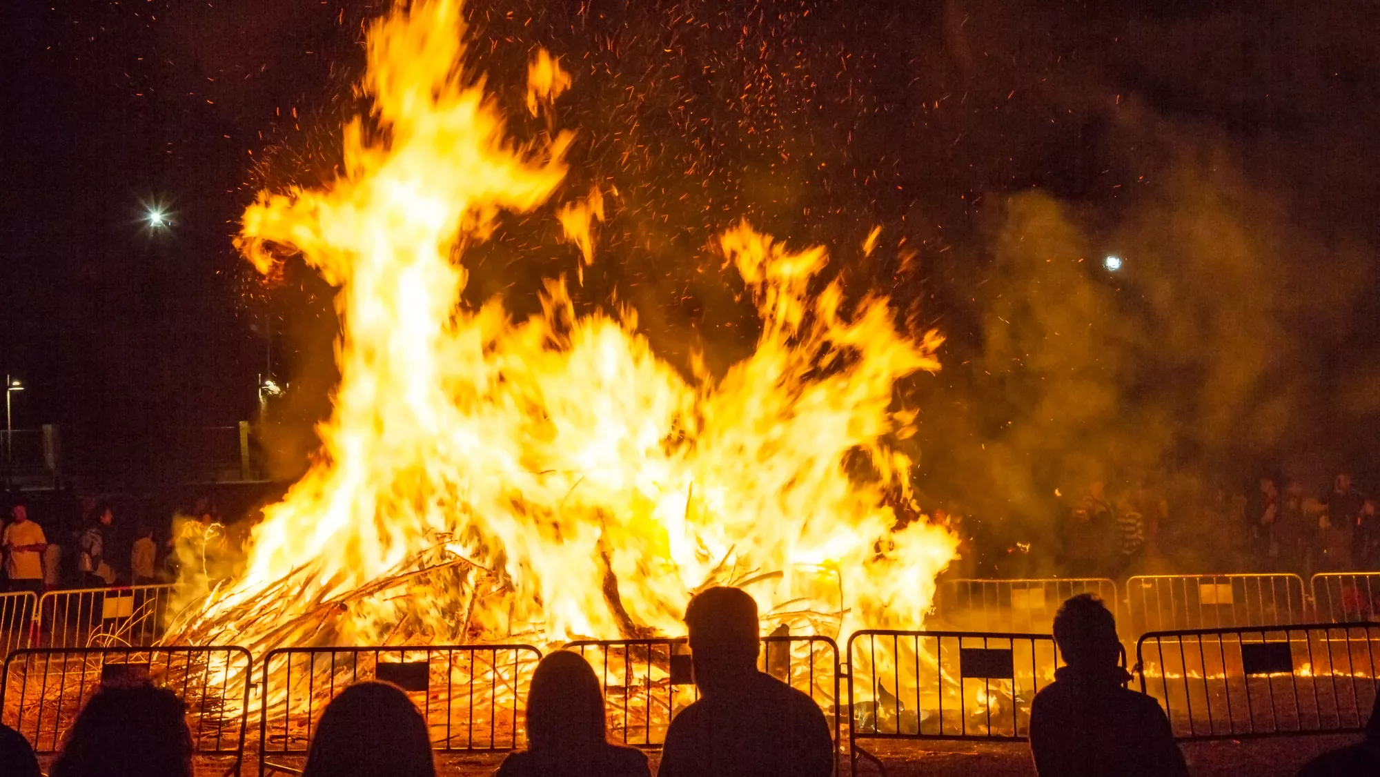 Imagen de una hoguera de San Juan / AH