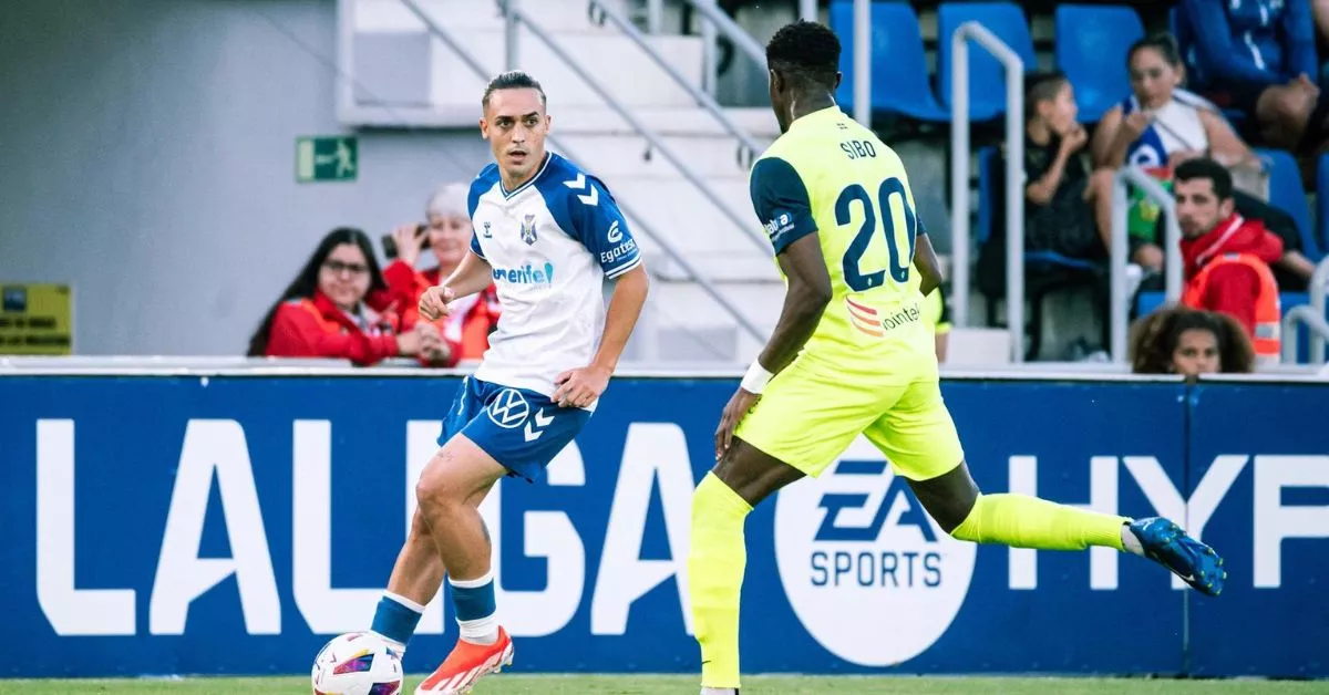 Luismi Cruz, en una acción de la pasada temporada del CD Tenerife / CD TENERIFE