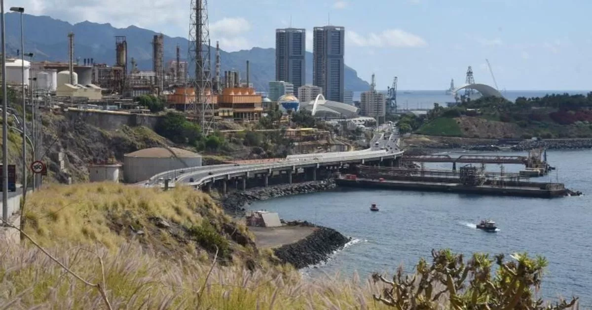  Muelle de La Hondura, en Santa Cruz de Tenerife / CEDIDA