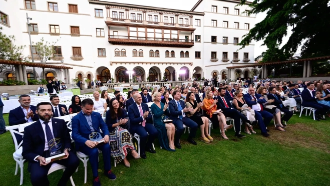 El Iberostar Heritage Grand Mencey albergó los Premios a las Mejores Iniciativas Empresariales 2024. / TONY HERNÁNDEZ-ATLÁNTICOHOY