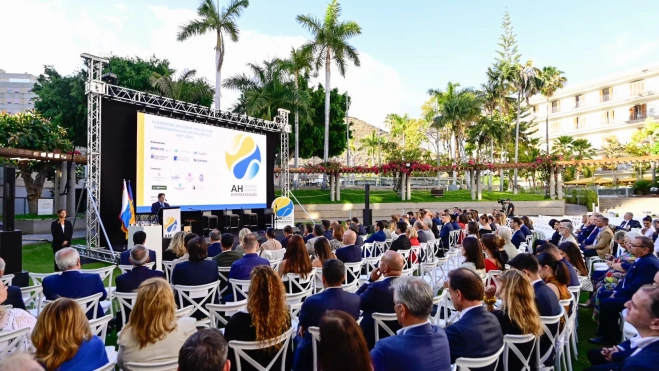 Asistentes a la tercera edición de Premios Mejores Iniciativas Empresariales Atlántico Hoy 2024. / TONY HERNÁNDEZ-ATLÁNTICOHOY Asistentes a la tercera edición de Premios Mejores Iniciativas Empresariales Atlántico Hoy 2024. / TONY HERNÁNDEZ-ATLÁNTICOHOY