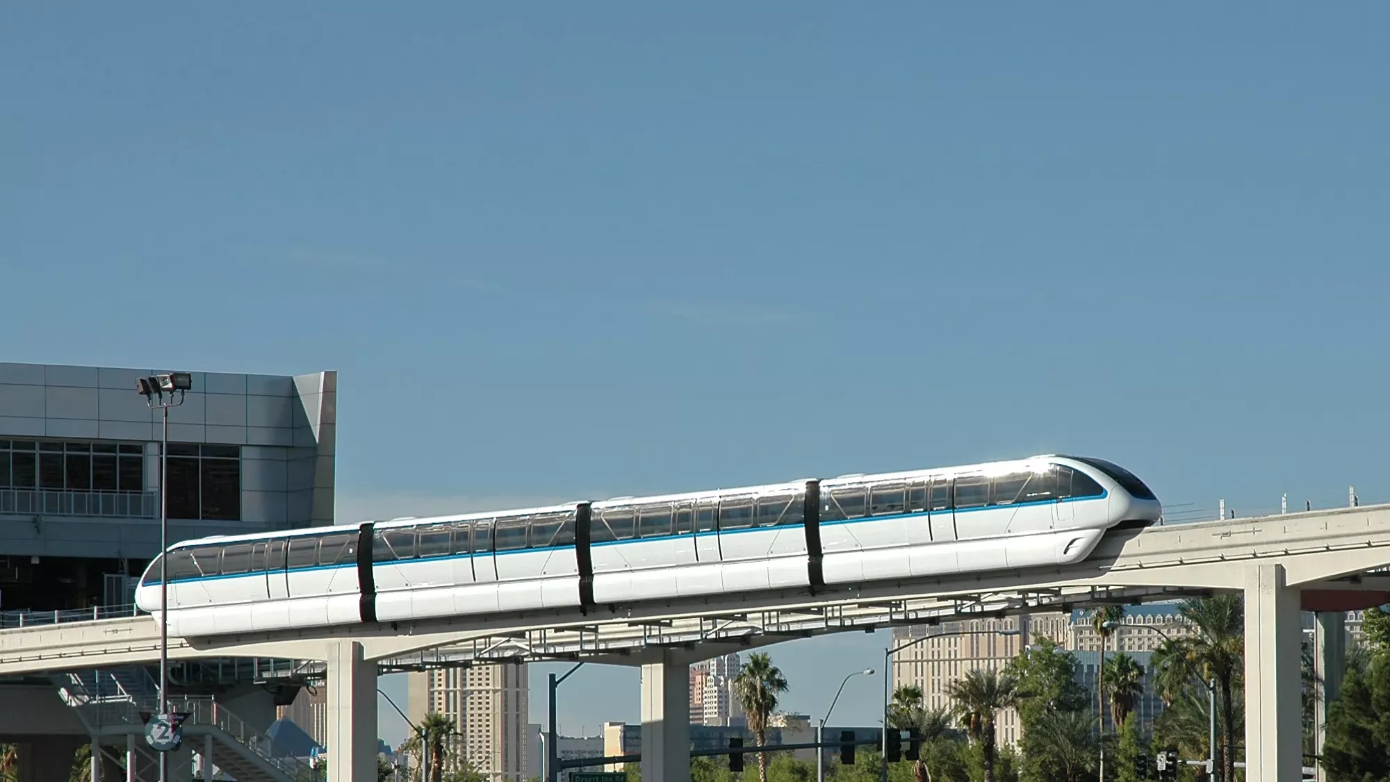 Un monorraíl, como el que se puede impulsar en Tenerife / CANVA 